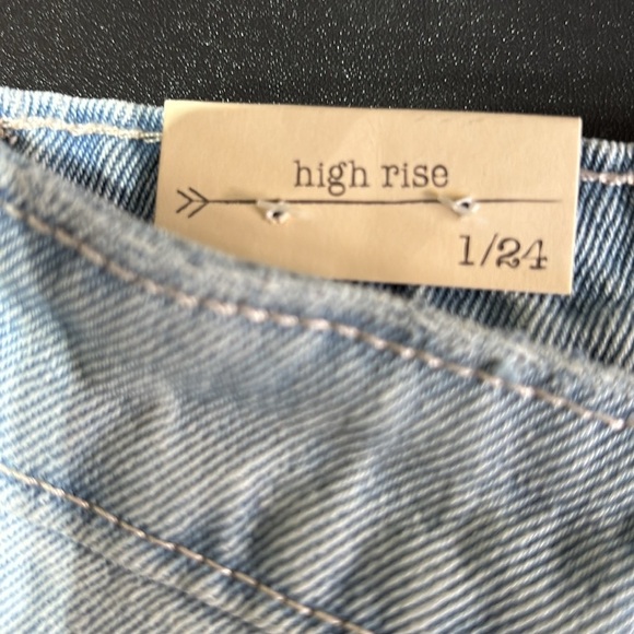 Ban-Jara high rise loose fit, button fly, distressed ripped fringe 5 pocket,belt - Picture 6 of 10